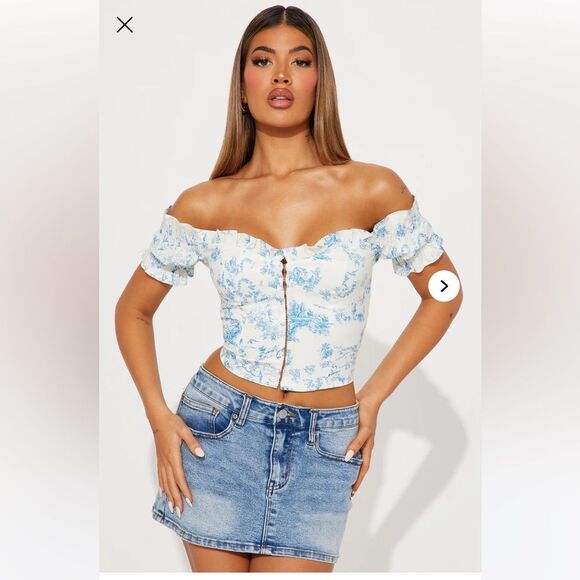Fashion Nova Tops - NWT Fashion Nova In The Meadow Satin Corset Top Size Large